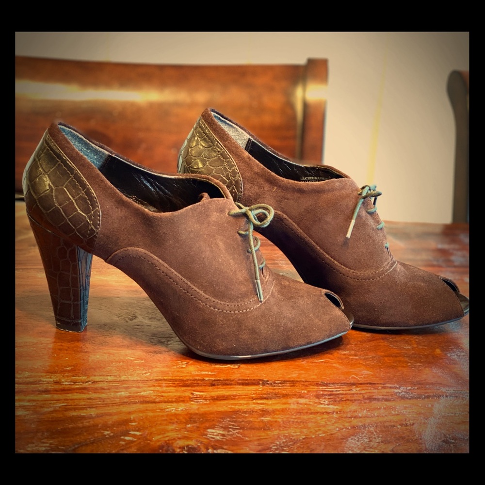 Suede Heels w Faux Alligator Trim